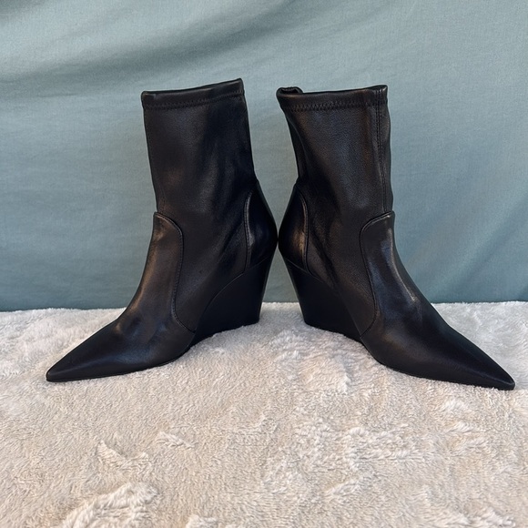 EUC Stuart Weitzman Pointed-Toe Wedge Boot Black Leather Sz 5 Pull-On Women - Picture 2 of 8